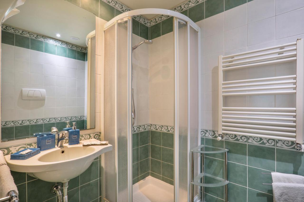 Antica Residenza Santa Chiara -City Center Лукка Экстерьер фото