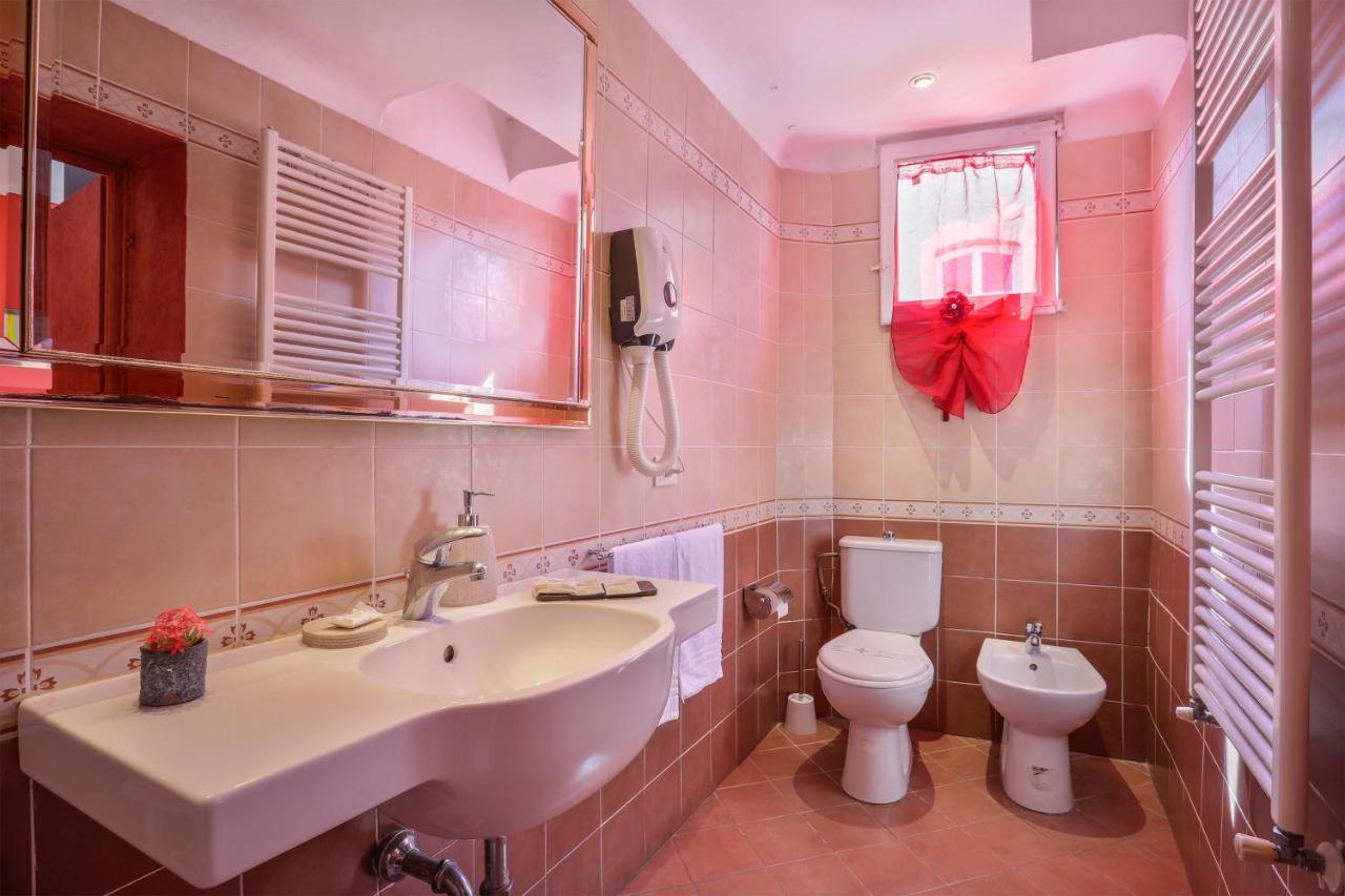 Antica Residenza Santa Chiara -City Center Лукка Экстерьер фото