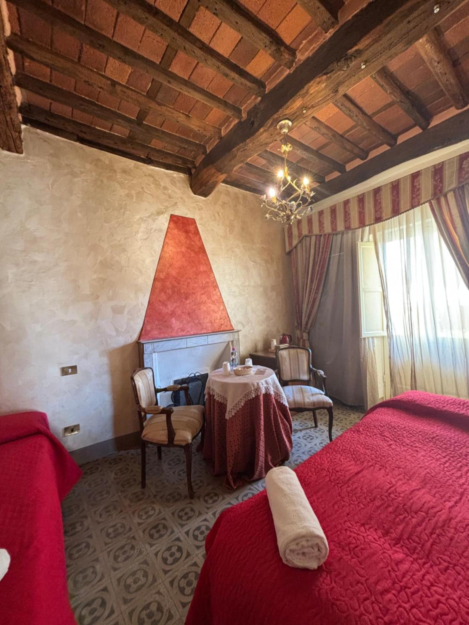 Antica Residenza Santa Chiara -City Center Лукка Экстерьер фото